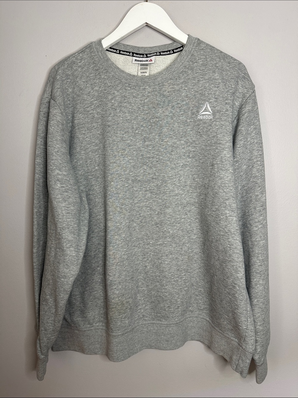 Reebok Men's Light Gray Crewneck Sweatshirt size XL